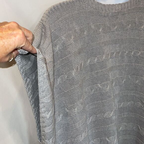 Old Navy sweater poncho size Medium/Large - Picture 13 of 15